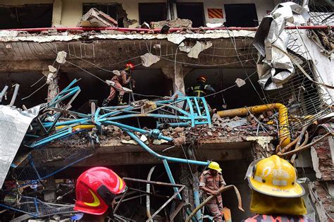 Di bangladesh,jutaan pekerja pabrik garmen dipecat selama masa lockdown. Pabrik Garmen Meledak, 10 Tewas - Medcom.id