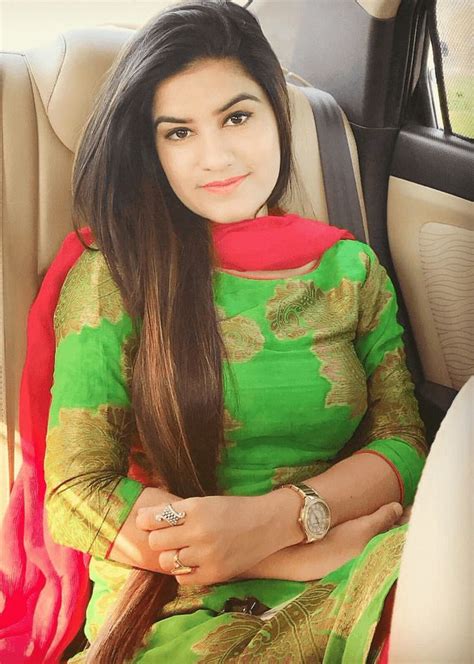 Kaur B Birthday Real Name Family Age Weight Height Babefriend S Bio More Beautiful Suit