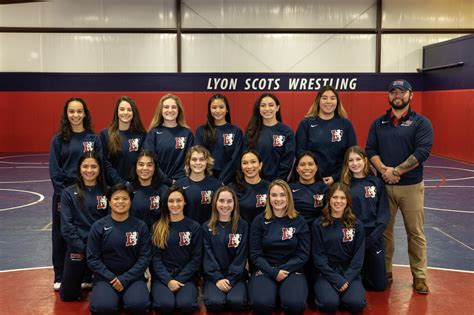 Lyon Women Wrestlers Compete At York Duals Lyon College
