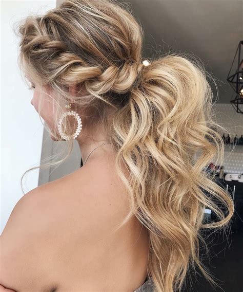 38 Gorgeous Prom Hairstyles Ideas For Women You Must Try Addicfashion Cute Prom Hairstyles