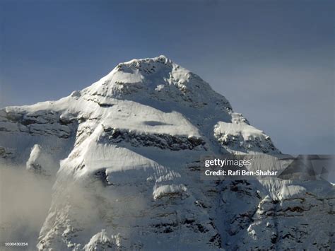 Everest North Face High Res Stock Photo Getty Images