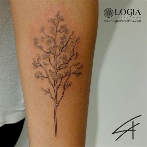 Tatuajes De árboles Significado Y Diseños Logia Tattoo Barcelona Tatuajes Tatuaje De árbol