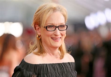 meryl streep just became a grandmother for the first time older women hairstyles