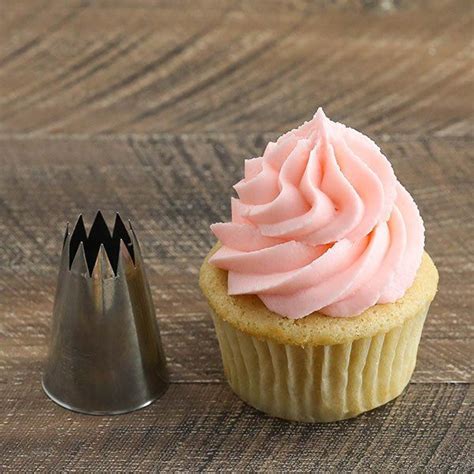 Learn How To Frost Your Cupcakes With This Amazing Tutorial And Video Demonstrating Nine