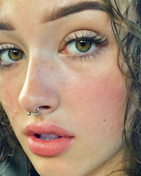 pin by 🌈 zhrt on girls in 2020 nose ring nostril hoop ring instagram