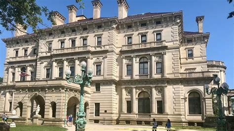 Touring The Breakers Mansion Newport Rhode Island Breakers Mansion