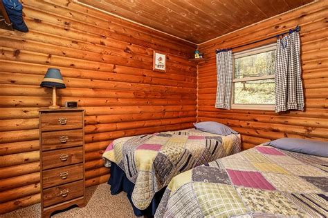 Cozy Mountain Cabins — Chair Mountain Ranch