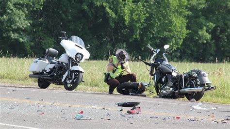 1 Motorcyclist Dead 6 Injured After Crash In Central Mn