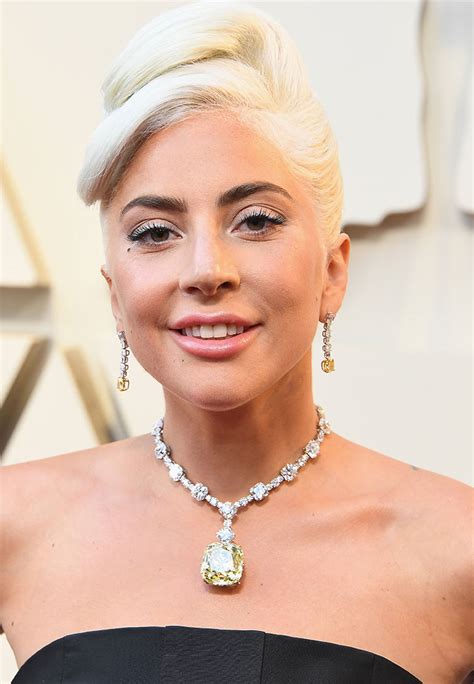 Lady Gaga S 30 Million Yellow Diamond Tiffany Necklace At Oscars 2019 Purewow