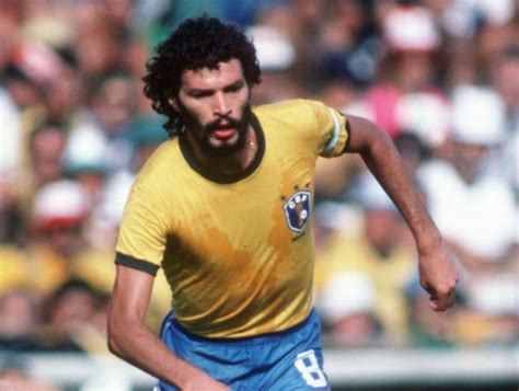 The 10 Greatest Brazilian Footballers Of All Time Football Whispers