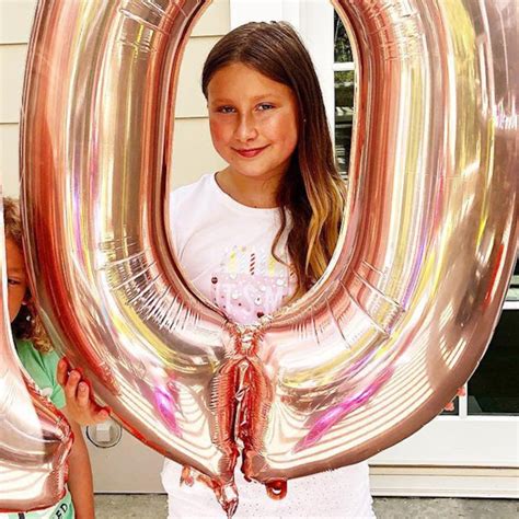 Tori Spelling Celebrates Daughter Stellas 10th Birthday E Online Uk
