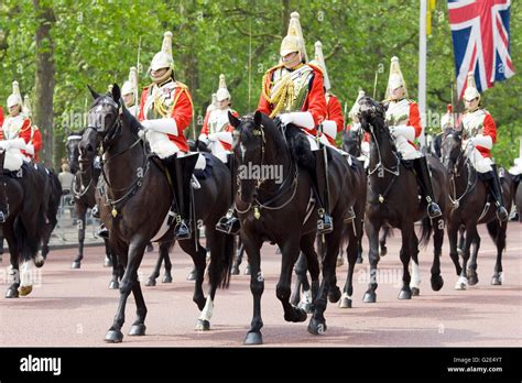 The Queens Life Guards Household Cavalry London Stock Photo Alamy