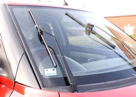 How To Change Windscreen Wiper Blades Express And Star