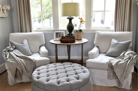 Bold wallpaper for very small bedroom ideas. This is my dream ottoman and now I have a photo to show my ...