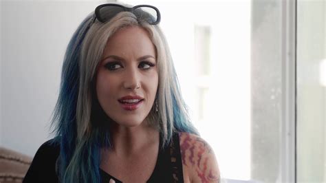 Alissa White Gluz She Is An Actress Known For Gears 5 2019