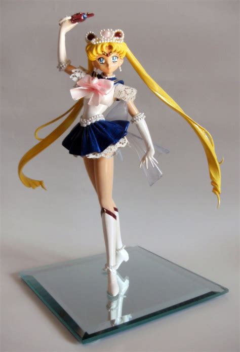 Pin De Ada Lo En Sailor Moon Muñecas De Anime Moda En Colores Pastel Figuras De Anime