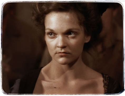Pictures Of Pamela Reed