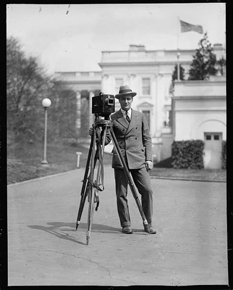 22 Interesting Old Photographs Of People Posing With Their Cameras