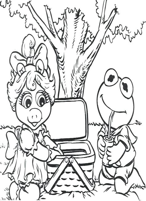 Print for free exclusive images for coloring in perfect quality straight from the site. Miss Piggy Coloring Pages at GetColorings.com | Free ...