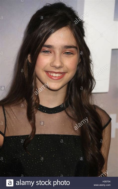 €900th.* oct 24, 1999 in london, england. Sterling Jerins Bio, Height, Age, Weight, Boyfriend and ...