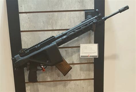 Shot 2018 Zenith Z 300 Rifle Spotter Up