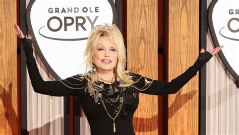 Dolly Parton Sings Jolene 9 To 5 At Opry 50th Anniversary Special Iheart