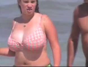 Spying On Chubby MILF With Huge Natural Boobs On A Beach Mylust Com