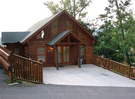 Make your smoky mountain vacation dreams come true. Smoky Mountain Cabin Rental in Sevierville, Tennessee