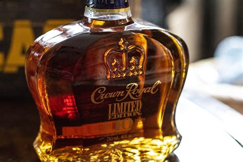 Review: Crown Royal Limited Edition Whisky (Aged 10 Years) - Manitoba ...