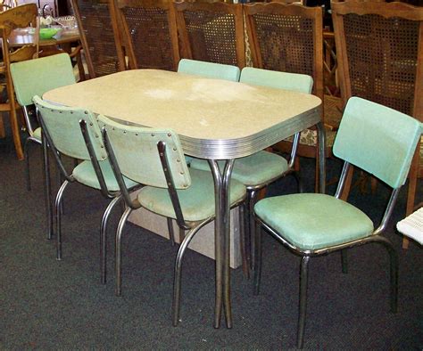 Retro 1950s Kitchen Set Formica Table Top And Vinyl Upholstered Chairs