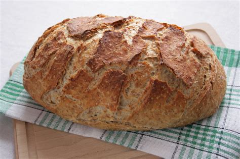 Chleb Pieczony W Garnku Przepis Przyslijprzepis Pl