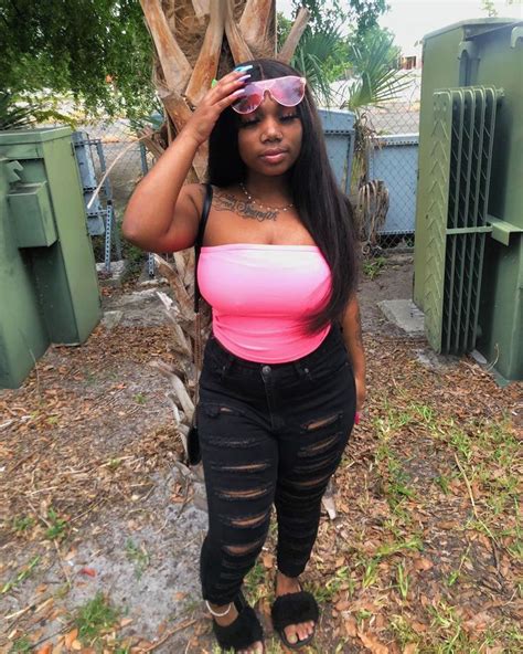 Pin By Zaniyah Charles On Bad Bihh Fitted Curvy Girl Outfits Thick