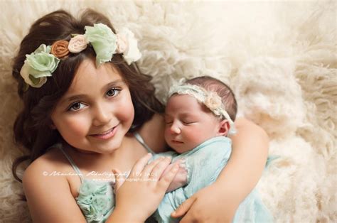 Big Sister Little Sister Newborn Photography