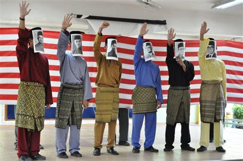 Hari merdeka (malaysian for 'independence day'), also known as hari kebangsaan ('national day') is the official independence day of malaysia as defined in the article 160 of the constitution of malaysia. MY BUKHARY: SEMARAK MERDEKA DI BUMI BERTUAH