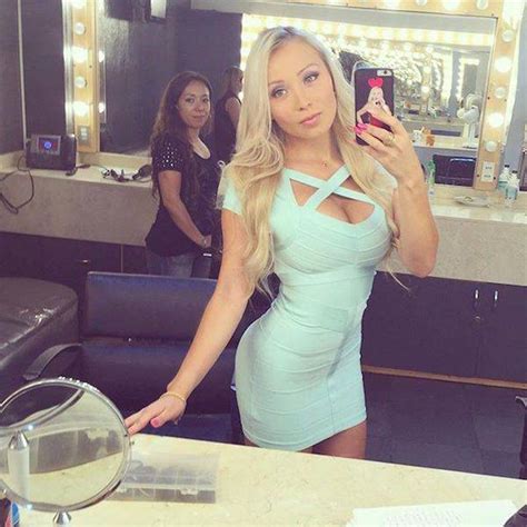 Sexy Women In Skin Tight Dresses That Will Stop You Dead In Your Tracks 57 Pics