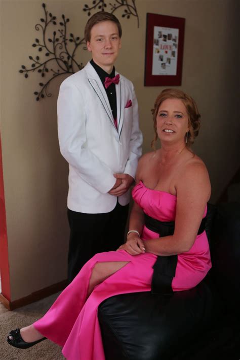 Son Takes Mom To Valpo Prom Lake County News Nwitimes Com