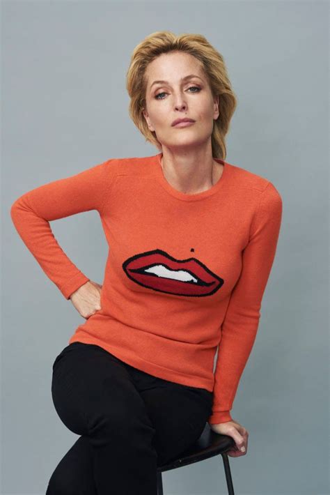 Gillian Anderson Donates Her Hot Lips To Raise Money For Women Affected By War
