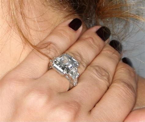 List Of Jennifer Lopez Wedding Ring 2022 Weddinginvitationone