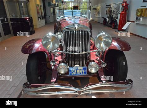 A vintage car in a museum in Reno Stock Photo - Alamy