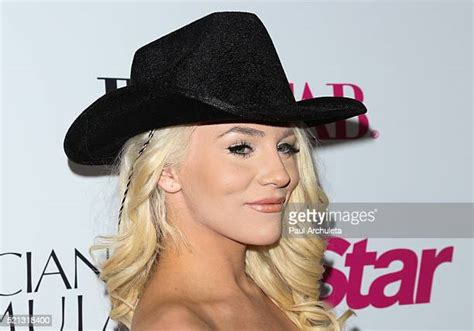 Hollywood Rocks Courtney Stodden Photos Et Images De Collection Getty