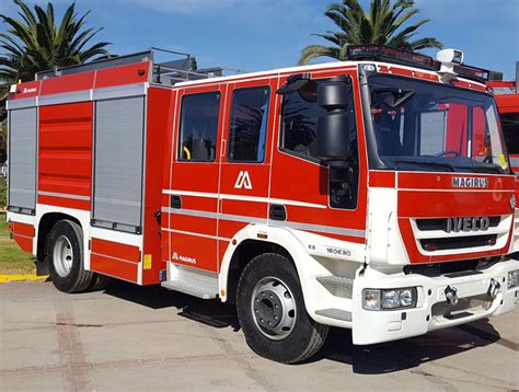 Hombres de hacha escala y pitón. Nuevo carro de Bomberos llegó a la Tercera Compañía de ...