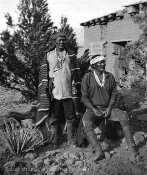 Palace Of The Governors Photo Archives Navajo Chief Manuelito Seated