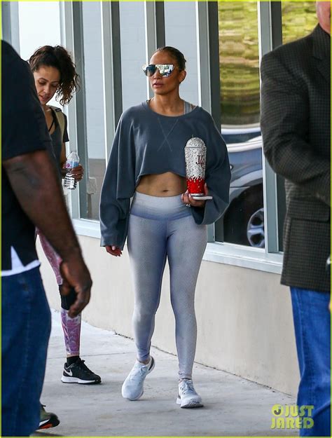 Jennifer Lopez Bares Her Toned Abs While Hitting The Gym With Alex