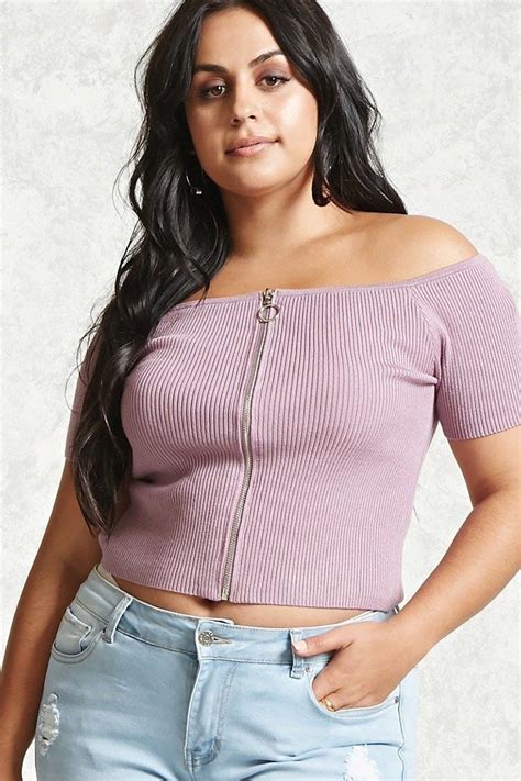 Crop Tops You Ll Want To Add To Your Closet Immediately Plus Size