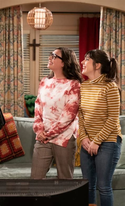 One Day At A Time Season 4 Episode 1 Review Checking Boxes Tv Fanatic