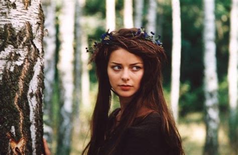 Marina Aleksandrova as Dziwa in film Stara Baśń Beauty European