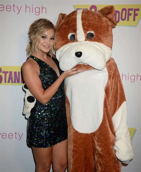 Olivia Holt The Standoff La Premiere 10 Gotceleb