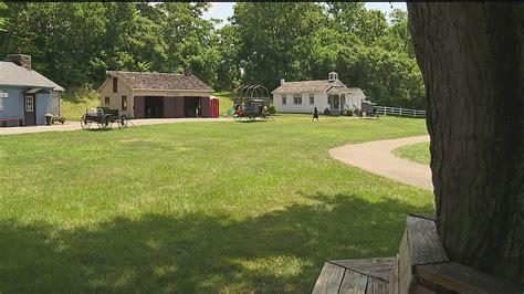 Amish Village Talks Devastating Impact Of Covid And How It Plans My