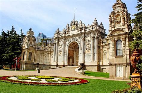 Dolmabahce Palace Ticket Price And Hours Istanbul Travel Blog