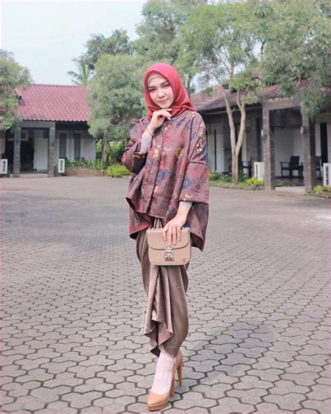 16 Style Kondangan Hijab Tomboy Inspirasi Penting